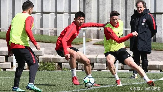 中国足球的新希望 国内绝无仅有四川籍19岁后卫已入豪门一线队 今日热点