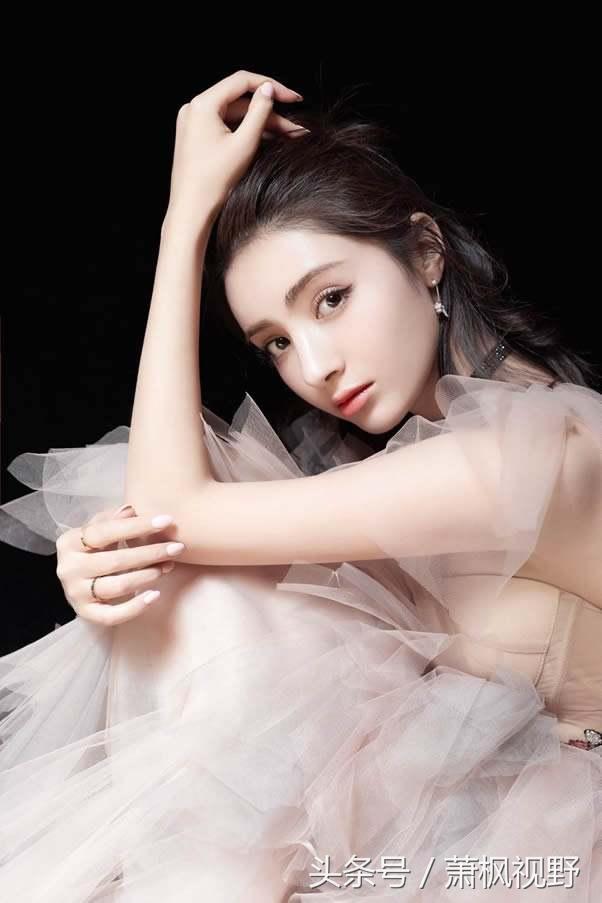 麦迪娜演过还珠格格吗_麦迪娜在新还珠格格里面演的是谁