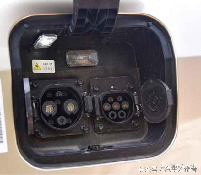 帝豪钥匙的电池怎么换(帝豪老版车钥匙怎么换电池)