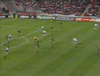 罗纳尔多98世界杯精彩射门（还记得1998年世界杯的经典进球吗？老球迷是时候亮出身份了！）