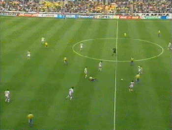 罗纳尔多98世界杯精彩射门（还记得1998年世界杯的经典进球吗？老球迷是时候亮出身份了！）