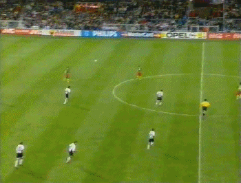 罗纳尔多98世界杯精彩射门（还记得1998年世界杯的经典进球吗？老球迷是时候亮出身份了！）