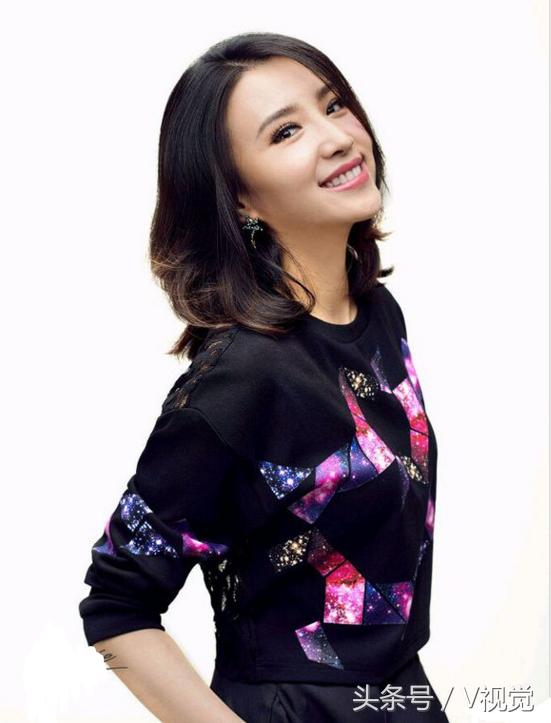 慕容晓晓,1981年10月27日出生于安徽安庆市宜秀区罗岭镇黄梅村,黄梅戏