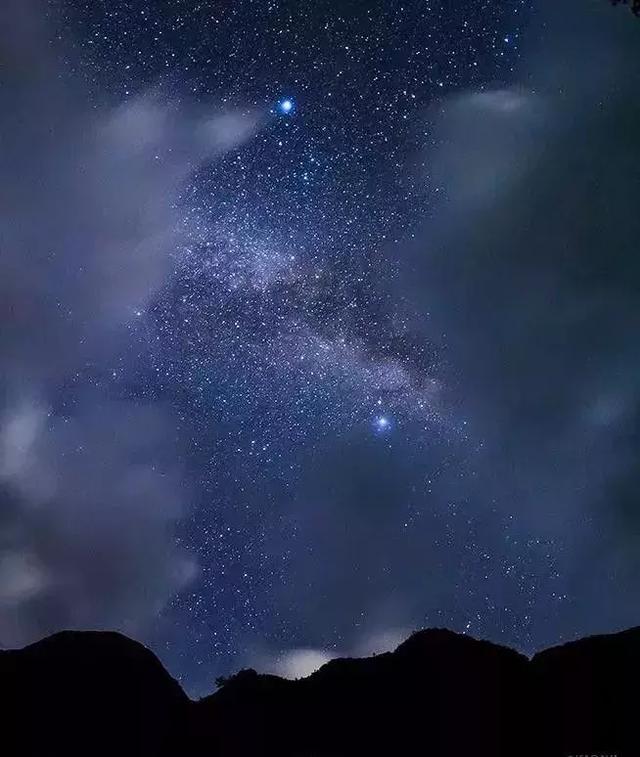 七夕情人节：愿我如星君如月，夜夜流光相皎洁