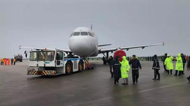 北京澳門首都航空飛澳門航班緊急備降深圳1997年深圳空難