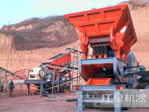 履带移动破碎机铲车上料