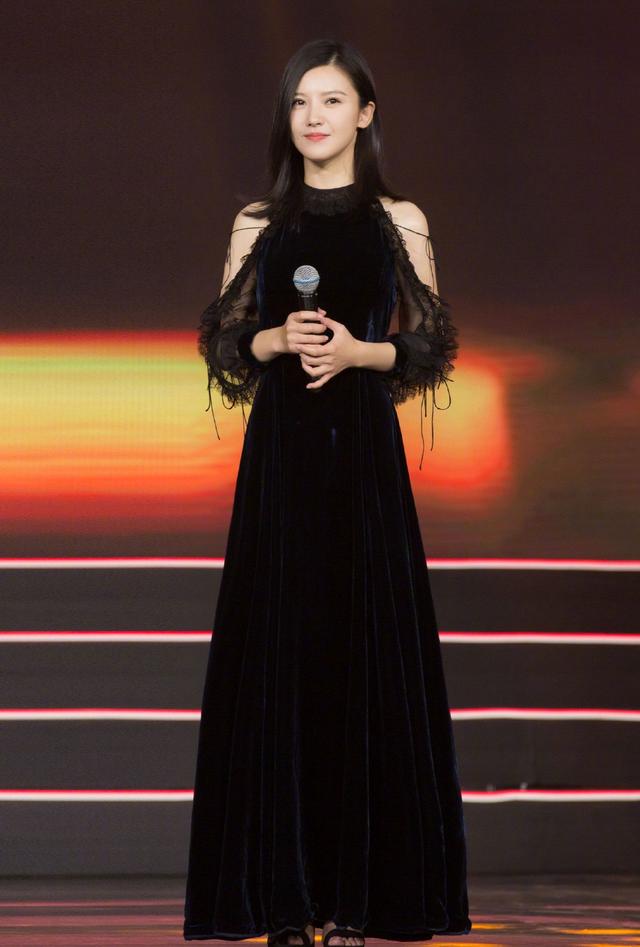 赵薇身高是多少(赵薇身高是多少厘米)-天晟网