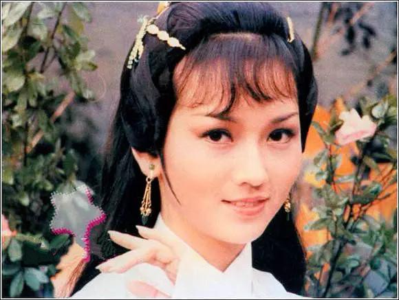 ��װ�������Ӿ��ϰ�����Щ(TVB�����������1979�桶����˫�����������㡷�����緢����һ��)