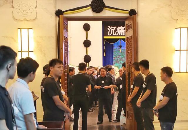 常宝华的徒弟:泪雨纷飞中，送别相声大师常宝华