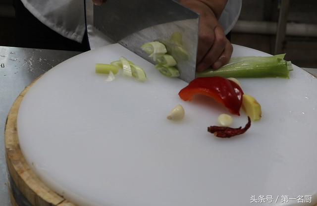 豆角炒肉