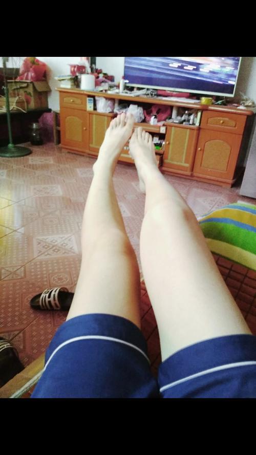又能美白又不刺激手毛长的身体乳