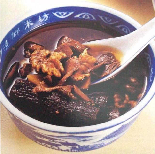 女人经常熬夜，喝这5种汤