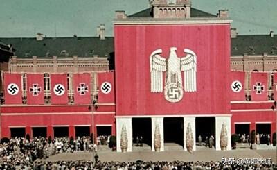 德国国防军再次举行“火炬游行仪式”：这原本就是德军历史传统