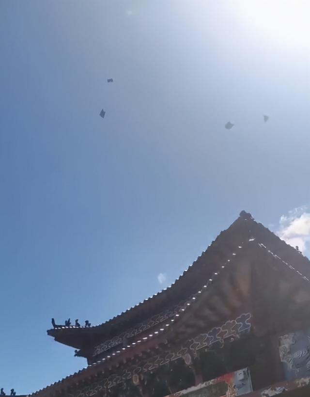 神奇！江西武功山景区帐篷满天飞，景区：没固定好，已加强管理