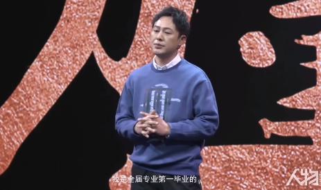 张颂文：3年被导演拒绝840次，被嘲像侏儒吃剩菜，46岁仍买不起房
