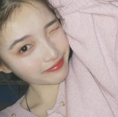 女人摸豆豆是什么意思