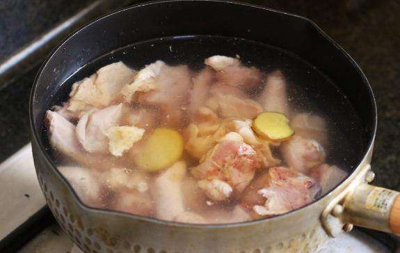 炖鸡汤怎么做 炖鸡汤怎么做（炖鸡汤怎么做好吃） 美食