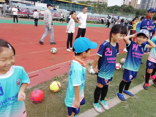 日本娃，在俺们的土地上锻炼身体