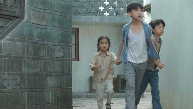 花不够的钱，端不平的水，成为三孩父母究竟要付出什么代价？