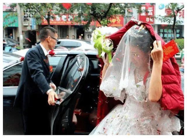 19年江西彩礼杀人案 新娘要求追加万彩礼 惨遭新郎连砍70刀 全网搜