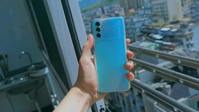 买一台真正好用的手机定要达标的4要素：别心急，预算不够再忍忍