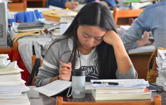 第一名的逆袭永远的第一名(永远的第一名和第二名的逆袭区别)