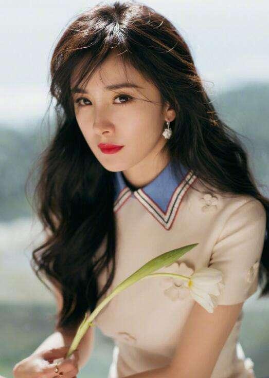 「媒体揭秘」杨幂漂亮女神图片头像(杨幂换头像视频完整版)