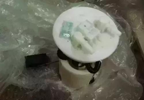 发动机舱各部件详解(发动机舱各个零件图解)