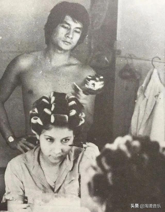 罗文看甄妮的眼神太宠了（甄妮评价罗文）