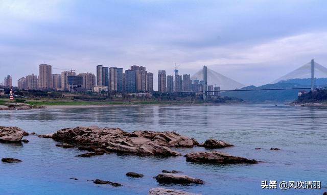 四川最“吃香”的3市，人口多产业强，百强里成都不再“独秀”