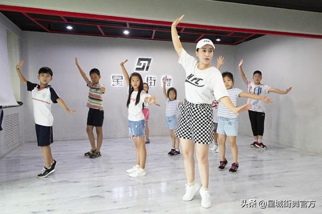 如果你的孩子有这几个表现 那就让他学习街舞吧
