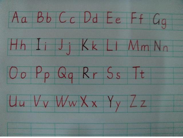一年级字母书写格式图片