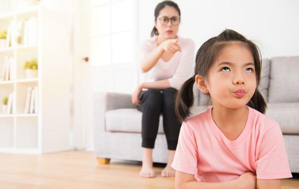 什么是“反弹效应”，孩子喜欢唱反调可能是受“反弹效应”影响，家长可以试试这3招