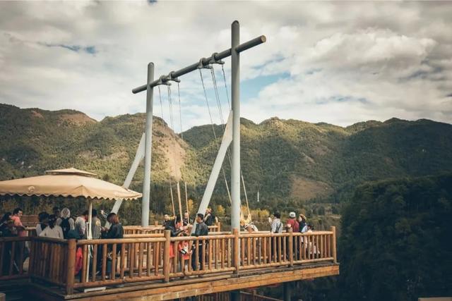 十一假期出遊可暢玩銀杏湖樂園,湖光山色風景迷人