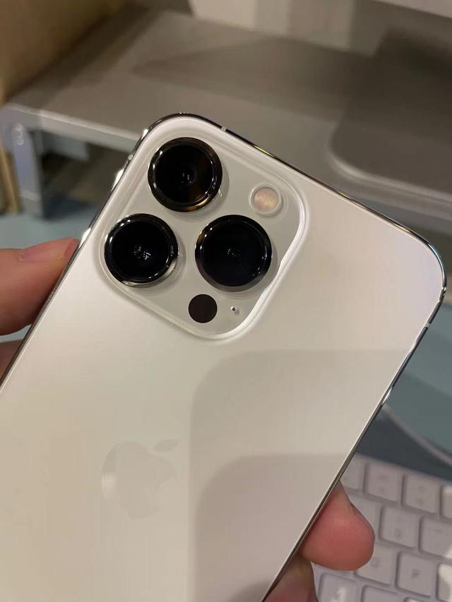 网友从 iPhone12 Pro 换 13 Pro 的初步感受，还会觉得十三香吗？