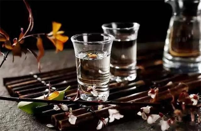 想养胃的人注意了，这4种食物，建议少吃，医生的话尽量放在心上