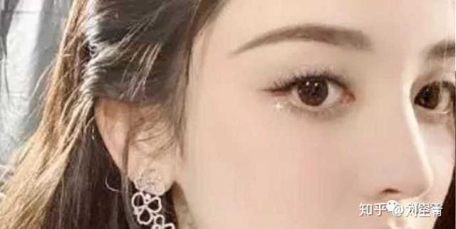 古力娜扎念的英语翻译（古力娜扎念的英文是什么）