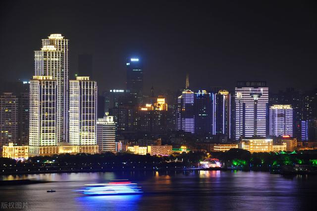 中部6省GDP进入混战阶段，河南领先，山西加速度，安徽才是亮点