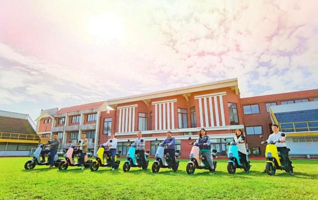 2款不用充电的电动车，五菱P20与雅迪换电兽01，谁更值得买？