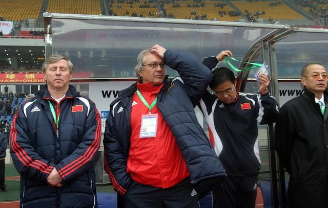 国足南非世界杯（回顾国足冲击世界杯历史，2008年“拉杜”组合带队小组赛垫底出局）-华海博客