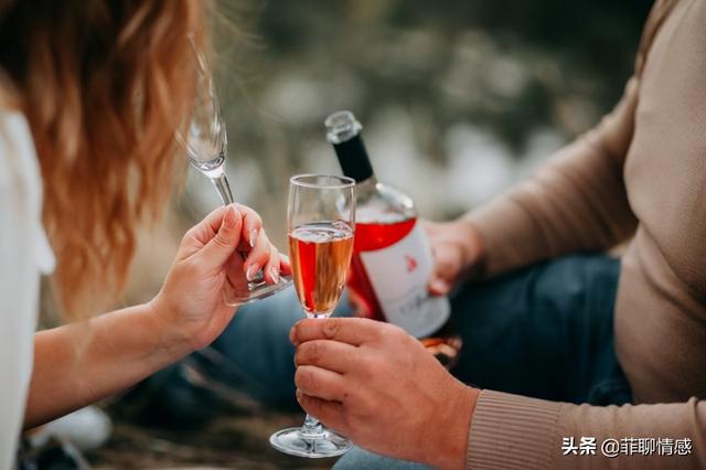 真正的爱情有哪三个阶段（爱情只有4个阶段）(1)