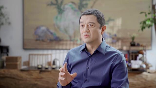 退圈的李亚鹏，却成了另一种网红？