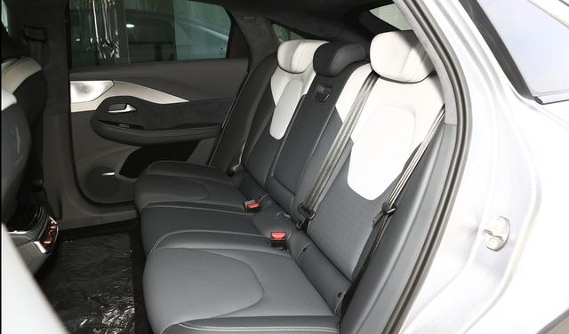 超长708公里真实续航，华为鸿蒙系统加持，买极狐阿尔法S真香