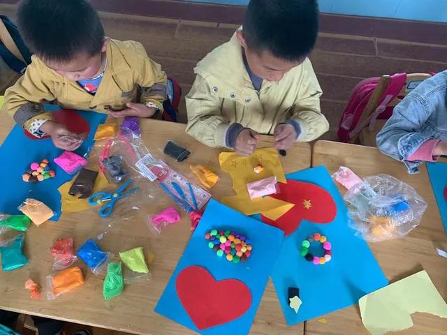 「童心筑梦 喜迎国庆」榆树幼儿园庆国庆手工制作活动