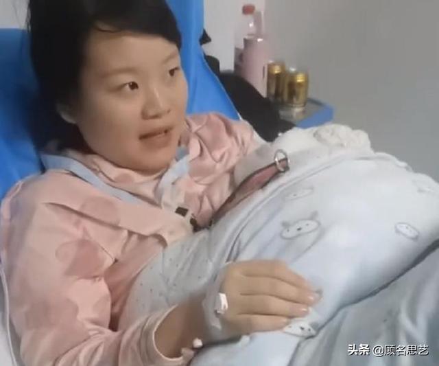 湖南一女子15分钟生完孩子，从容穿鞋走出产房，行动自如看懵家人