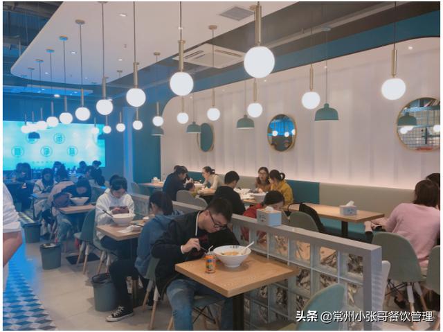 现在开麻辣烫店赚钱吗女孩（现在开麻辣烫店赚钱吗女生）