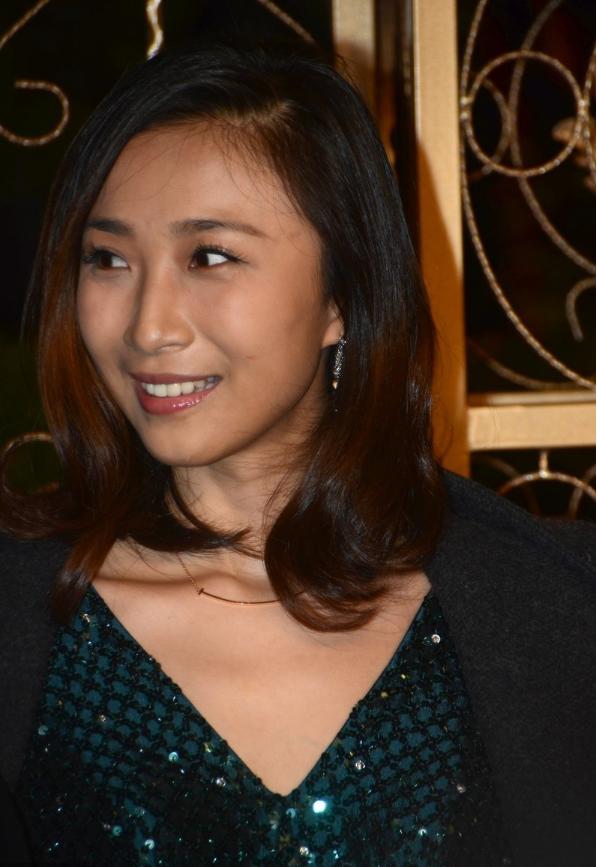 孙红雷妻子高级感暗色系服装(演员孙红雷的妻子简介)-第3张图片