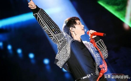 �찲�ص�����(������8�������߳���������࣬���������ϼҵķ���)