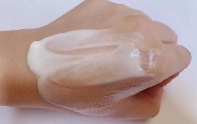 身体乳里有琥珀会很香吗 身体乳里有琥珀会很香吗