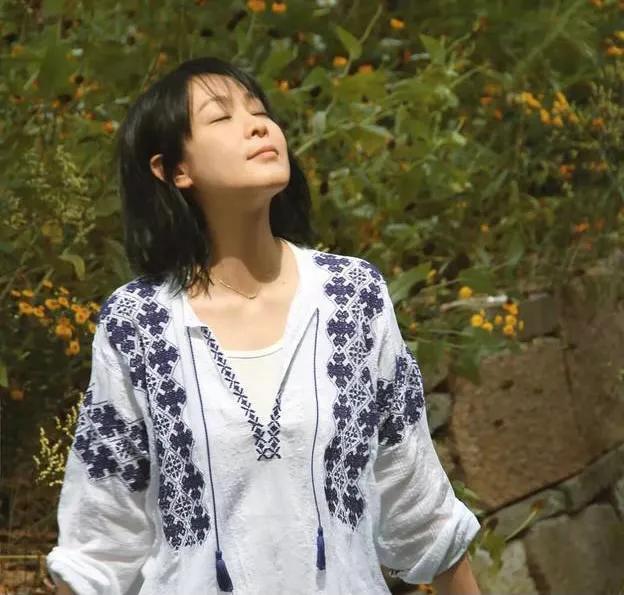 女人早生孩子好还是晚生孩子好？她说出的答案，令人叫好